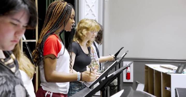 Salt Lake City teens take the stage in gun violence awareness event