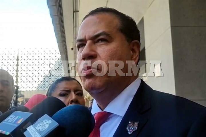Tras bronca con panista, meten a Mejía a Comisión de Energía