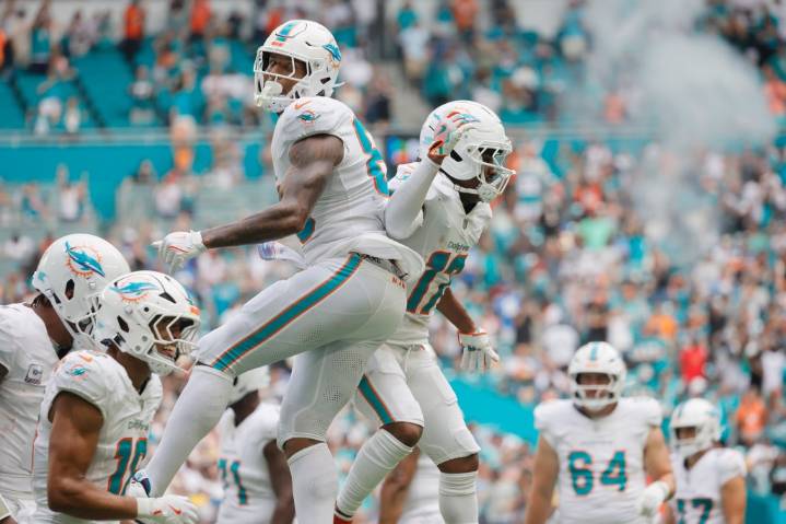 Dolphins expect Jaylen Waddle (hamstrings) to play vs. Atlanta