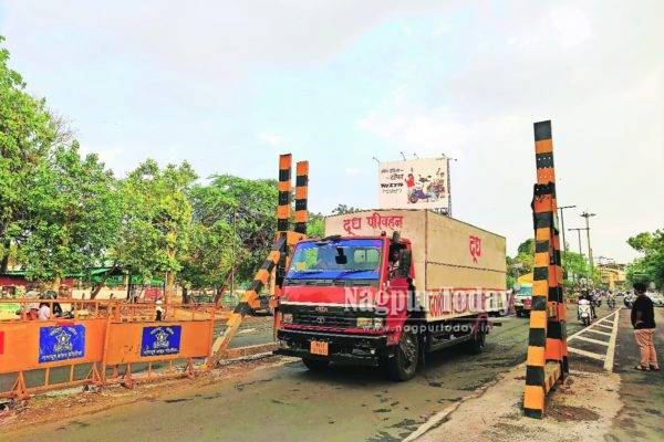 PWD Reimposes Ban on Heavy Vehicles at Sitabuldi Flyover