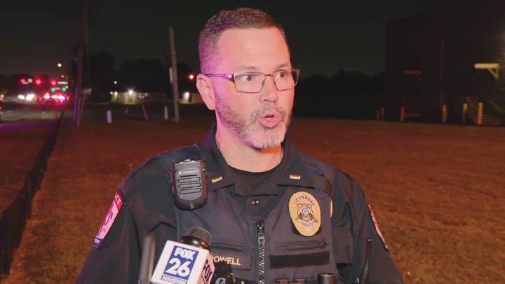 Baytown crash involving officer, children