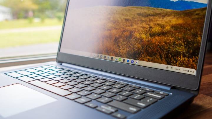You only have a few more hours to grab this IdeaPad Slim 3 Chromebook deal during Prime Day