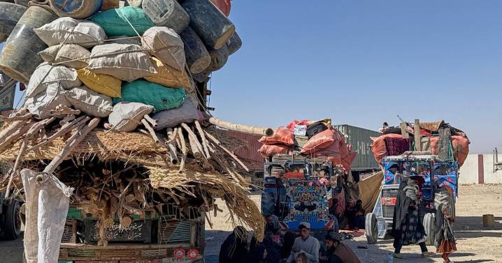 Pakistani soldiers in border operations: Afghanistan