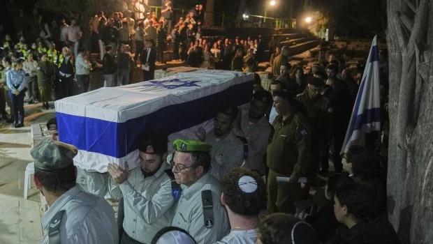 Israel llama a Hamás a cumplir con el acuerdo y entregar a los rehenes muertos
