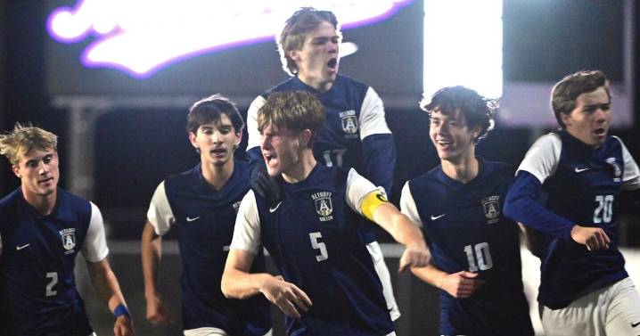 Althoff blanks Triad, Waterloo falls to Glenwood in 2A boys soccer sectional semifinals