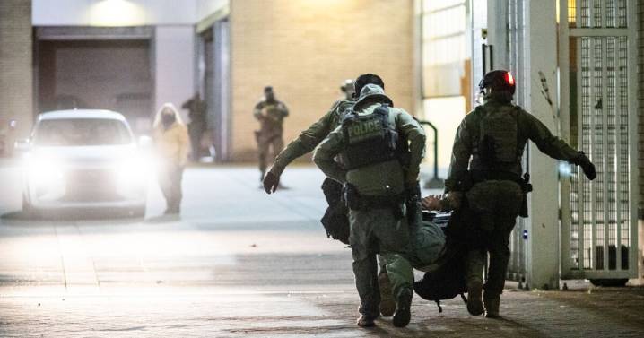 Judge temporarily blocks Trump admin from sending National Guard to Oregon