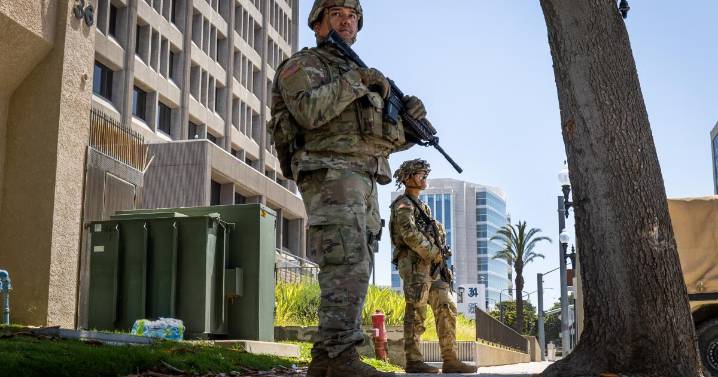 Trump sends California National Guard to Illinois as White House seeks to extend control