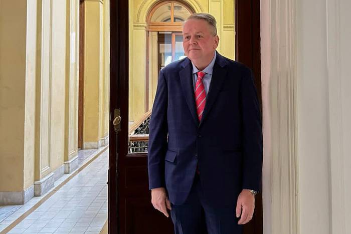 El lobby de la Embajada que enfrió el Congreso