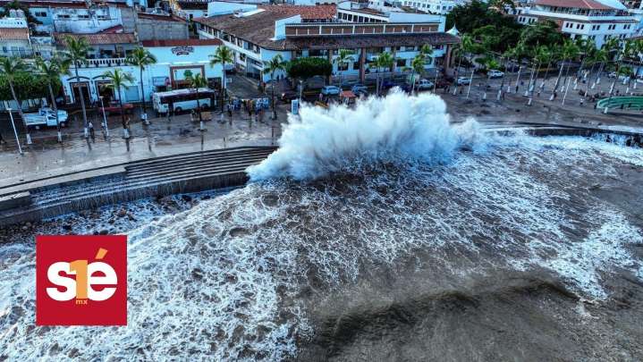 Huracán Priscilla provoca olas de 4 metros en Puerto Vallarta