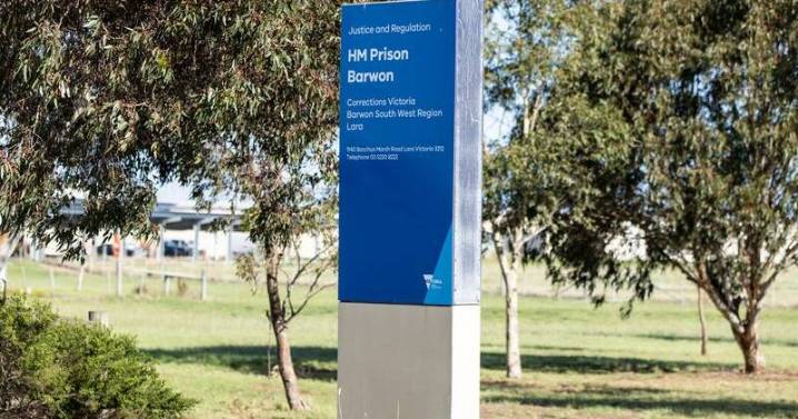 Gangland boss's case delayed after alleged discovery