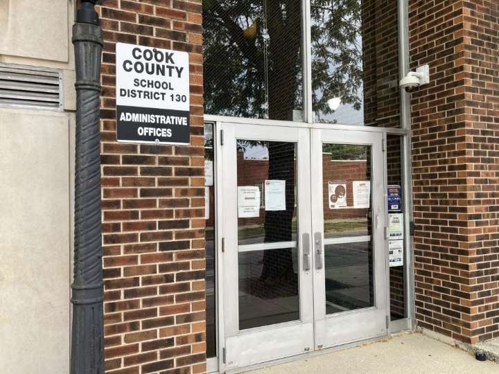 District 130 custodians call for superintendent's removal