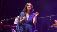 Julieta Venegas y la Sinfónica de Guanajuato, recital de vientos y “lujo” en precierre de Cervantino
