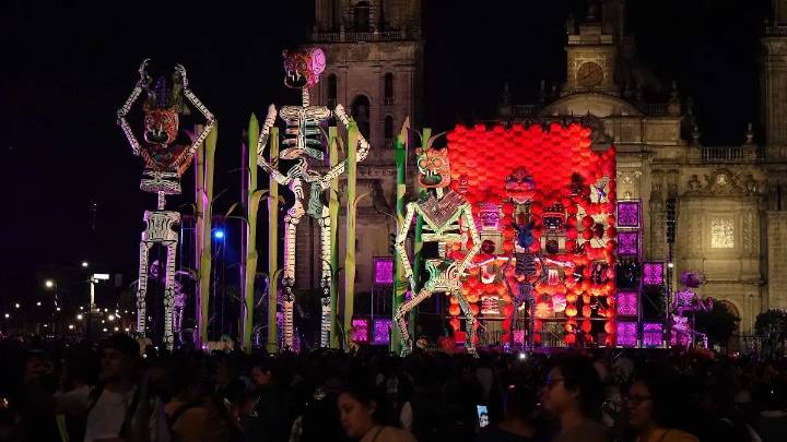Ofrenda Monumental del Zócalo 2025 en CDMX ya tiene detalles: fechas y qué puedes ver