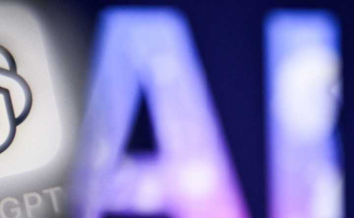 La invisible y precaria mano de obra detrás de la IA generativa