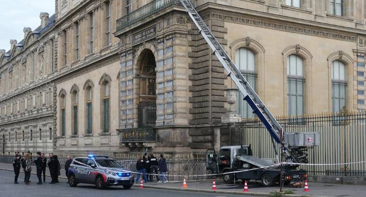 Museo de Louvre | Francia: Ladrones roban joyas de “valor inestimable” en la pinacoteca de París 
