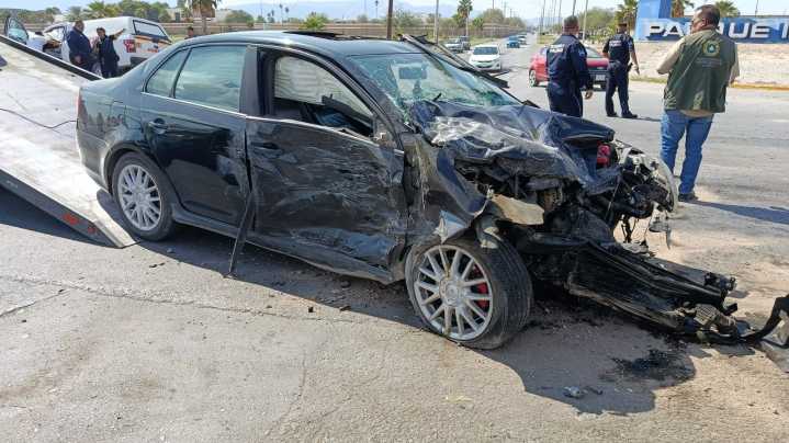 Persona en estado de ebriedad provoca choque sobre la carretera a Mieleras