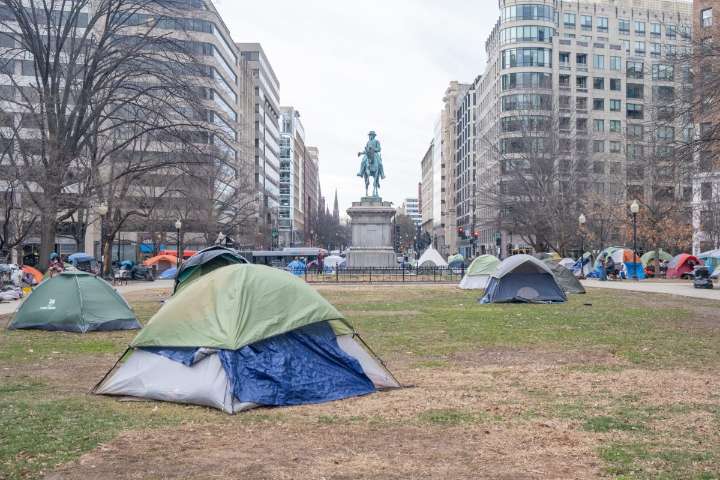 Unhoused D.C. resident rejects shelter, cites eviction fight
