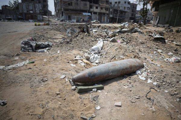 Aid Group Says Removing Unexploded Bombs From Gaza May Take Decades
