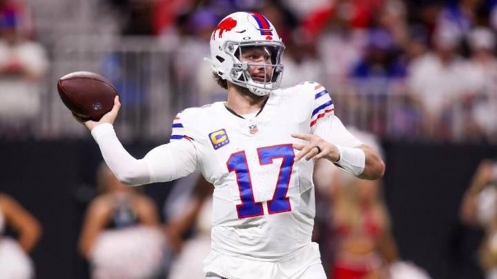 Computer model locks in Bills vs. Panthers picks, score prediction for NFL Week 8