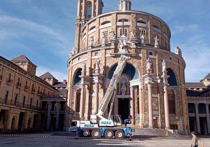 El Principado reanuda hoy las obras en la cúpula de la iglesia de la Laboral