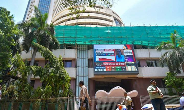 Sensex, Nifty slip in early trade amid global weakness