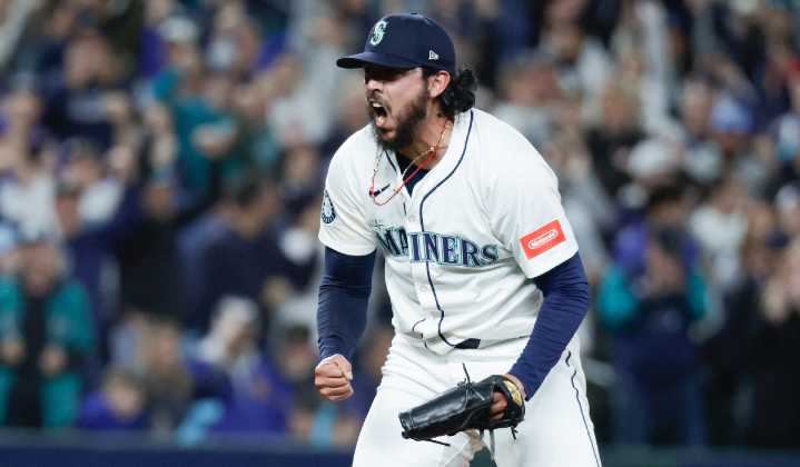 ¡Primer salvamento de Andrés Muñoz! Seattle gana y empata la serie ante Detroit