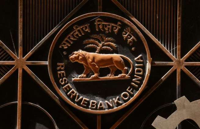 RBI keeps interest rates unchanged amid uncertainty