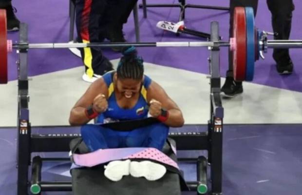 Clara Fuentes es campeona del Mundial de Parapotencia