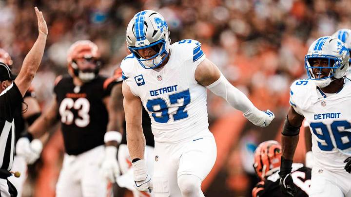 TWENTYMAN: What Hutchinson extension means for Lions' defense