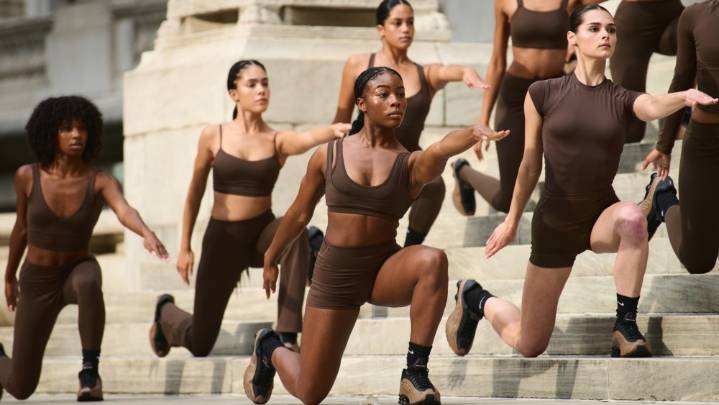 What Wall Street Is Saying About Nike's Strategy for Retail, China