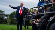 Cómo Trump usa fondos federales que no le corresponden para perseguir sus cuestionables objetivos