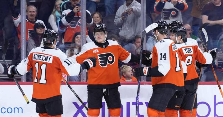 Tippett, Foerster each score two goals as Flyers beat Kraken 5