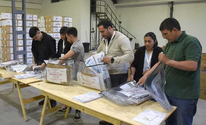 Comenzó recuento de votos en La Pampa