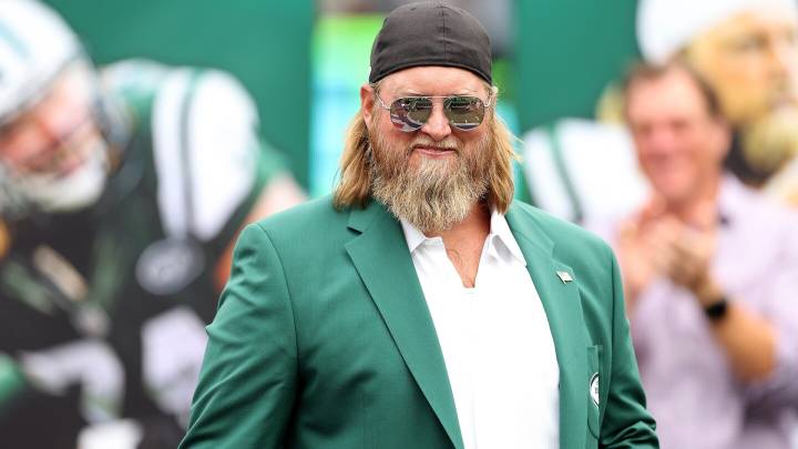 Honoring former New York Jets center Nick Mangold, who died at 41