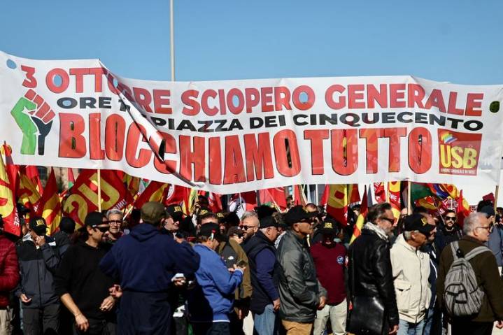 Italians take to the streets for Gaza flotilla general strike