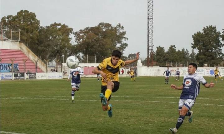 Liga del Sur: Libertad y Olimpo se roban las miradas en el arranque de la fecha