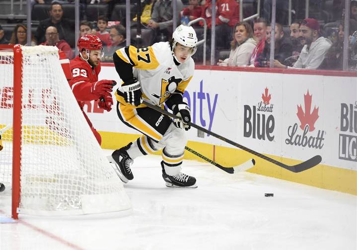 Penguins to place Ryan Graves on waivers; Ben Kindel, Harrison Brunicke make 23