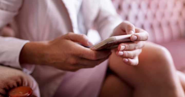 11 Sexting Examples
