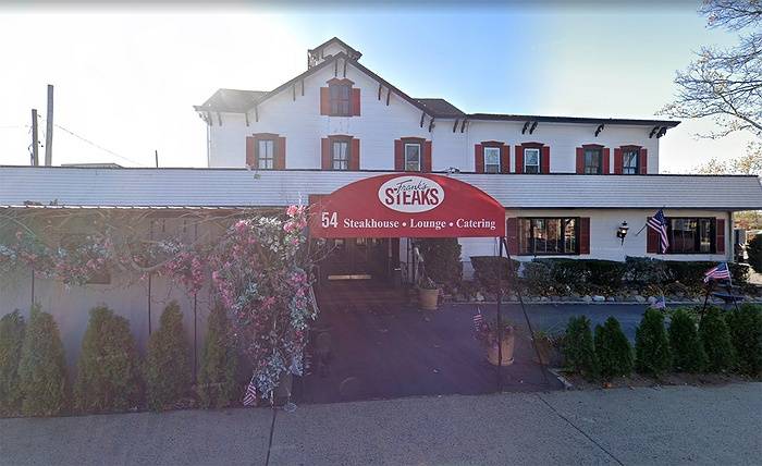 Rockville Centre's Frank's Steaks Closes Temporarily to Address "Building Issues"