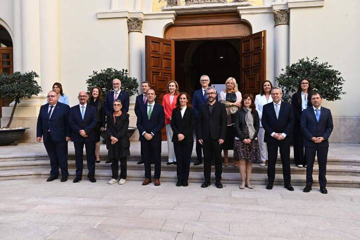 Los consejeros del PP plantan a la ministra de Sanidad en Zaragoza en mitad de la crisis de los cribados
