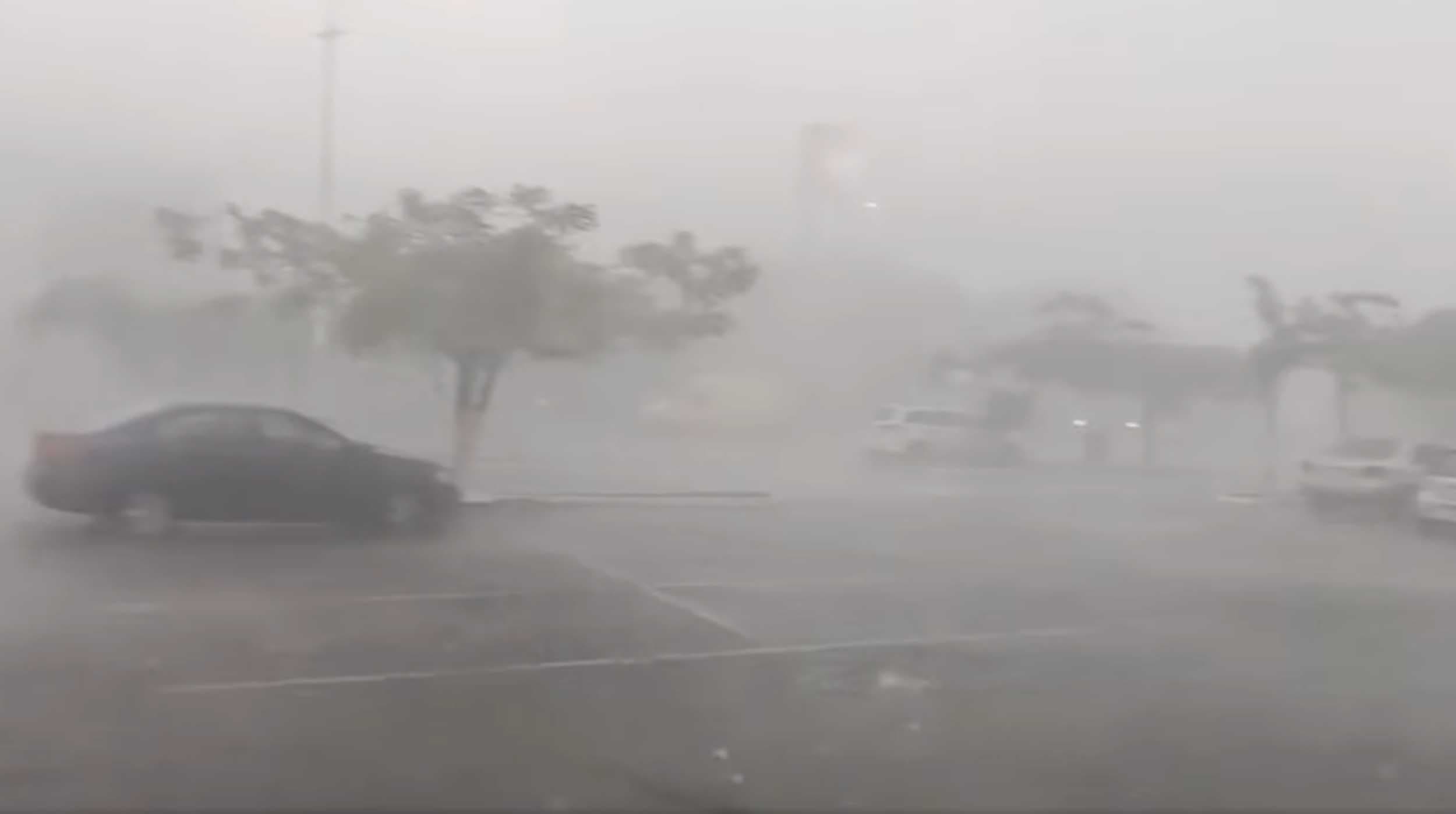 ¡Parece huracán! Fuertes lluvias provocan inundaciones y caos vial en Cuernavaca y Jiutepec