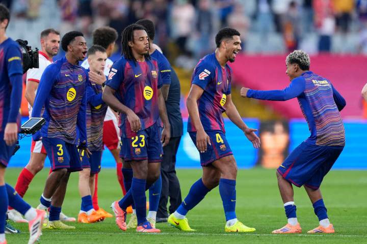 Araujo salva al Barça antes del clásico