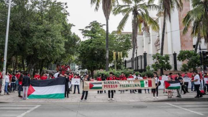 Estudiantes en Culiacán se manifiestan para exigir paz en Palestina