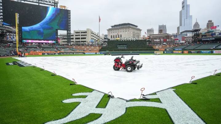 Mariners-Tigers rain delay means a change in TV channel for ALDS Game 3
