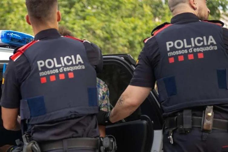 El acusado de violar a su hija en Lleida llega a un acuerdo para no entrar en la cárcel después de romper la orden de alejamiento