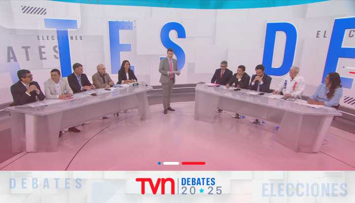 Revisa el debate completo por el Distrito 11