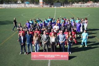 La Comunidad y la Federación de Fútbol fomentan el deporte inclusivo entre las personas vulnerables y con discapacidad