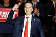 “El presidente Petro y su familia serán incluidos en la Lista Clinton”: Senador estadounidense Bernie Moreno