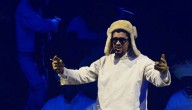 Bad Bunny se corona como el artista latino del siglo XXI en Premios Billboard