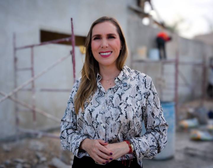 Atenea Gómez Ricalde constata avances en la construcción de la Estación de Protección Civil y Bomberos de Costa Mujeres